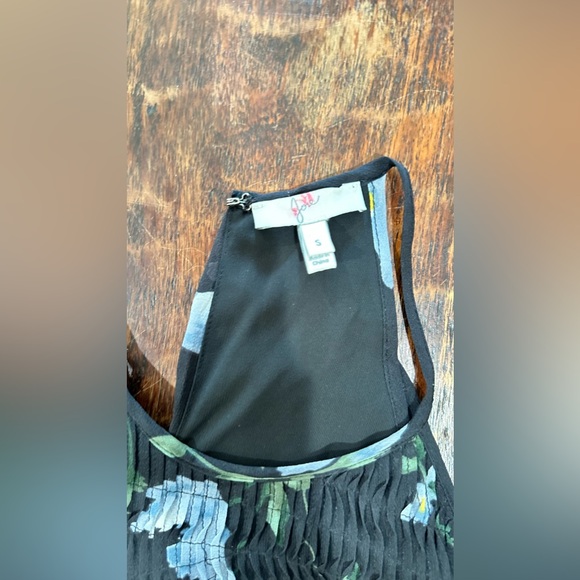 Joie sleeveless blouse Small - Picture 4 of 5